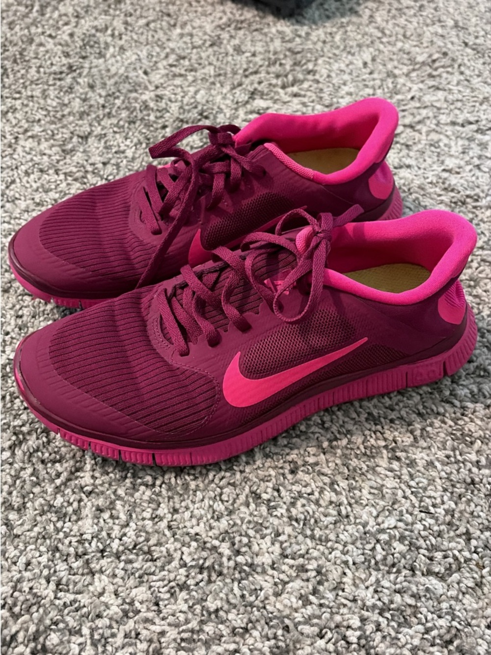 Nike Women's Fuchsia and Hot Pink Lightweight Training Shoes